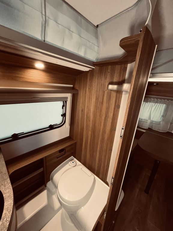HYMER-ERIBA 642 Ansicht 22 für Fahrzeugdetailseite