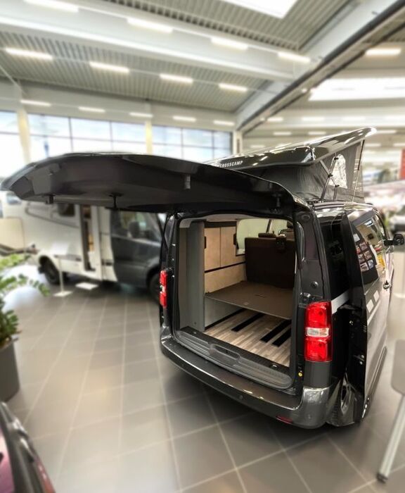 CROSSCAMP 5.0 F Kompakter CamperVan 4.95 m Ansicht 12 für Fahrzeugdetailseite