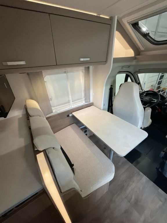 CARADO 135 12.500 EUR Vorteil Ansicht 9 für Fahrzeugdetailseite