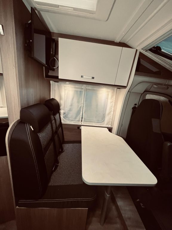 CARADO V132 Automatik, 10.489 EUR Vorteil! Ansicht 9 für Fahrzeugdetailseite