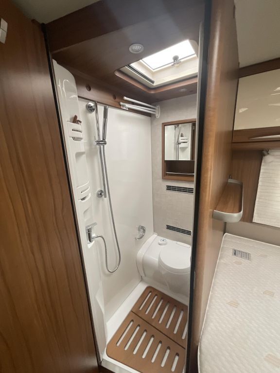 HYMER-ERIBA 545 Ansicht 8 für Fahrzeugdetailseite