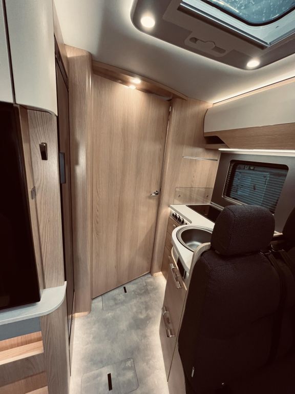 HYMER-ERIBA T 680 BlackLine Ansicht 30 für Fahrzeugdetailseite