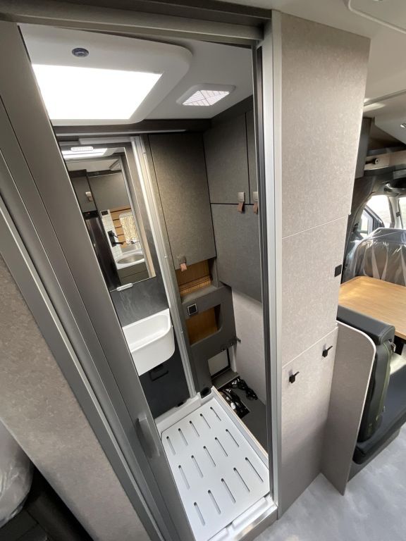 HYMER-ERIBA 570 CrossOver Ansicht 10 für Fahrzeugdetailseite
