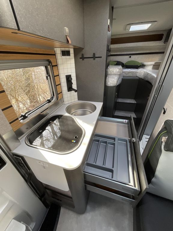 HYMER-ERIBA 570 CrossOver Ansicht 14 für Fahrzeugdetailseite