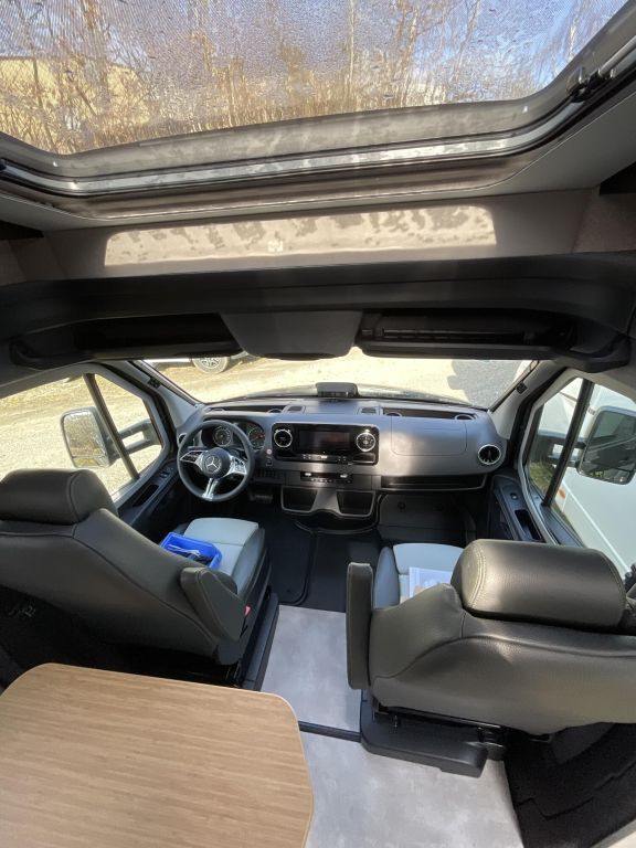 HYMER-ERIBA 570 CrossOver Ansicht 14 für Fahrzeugdetailseite