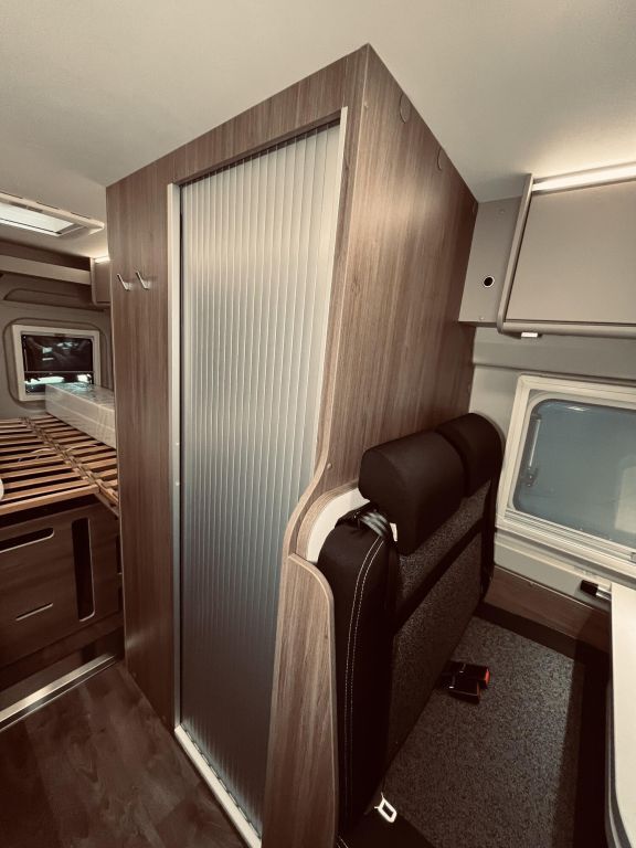 CARADO 640 PRO+ Solar, AHK, Navi, RFK, AWT isoliert Ansicht 11 für Fahrzeugdetailseite