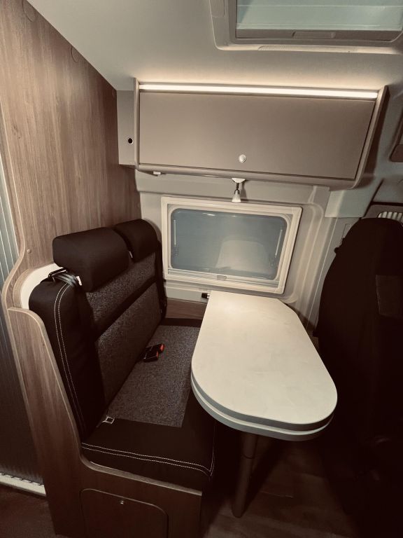 CARADO 640 PRO+ Solar, AHK, Navi, RFK, AWT isoliert Ansicht 12 für Fahrzeugdetailseite