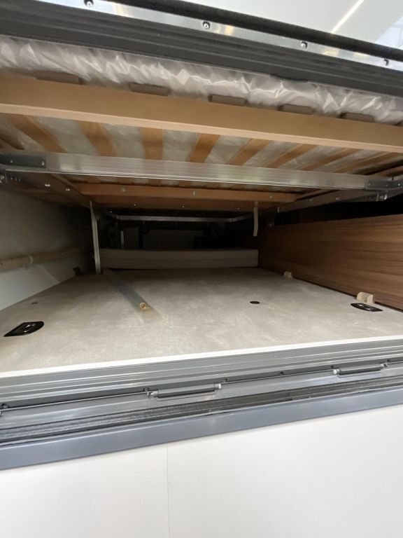 HYMER-ERIBA 442 Markise, Lithium Batterie Ansicht 11 für Fahrzeugdetailseite