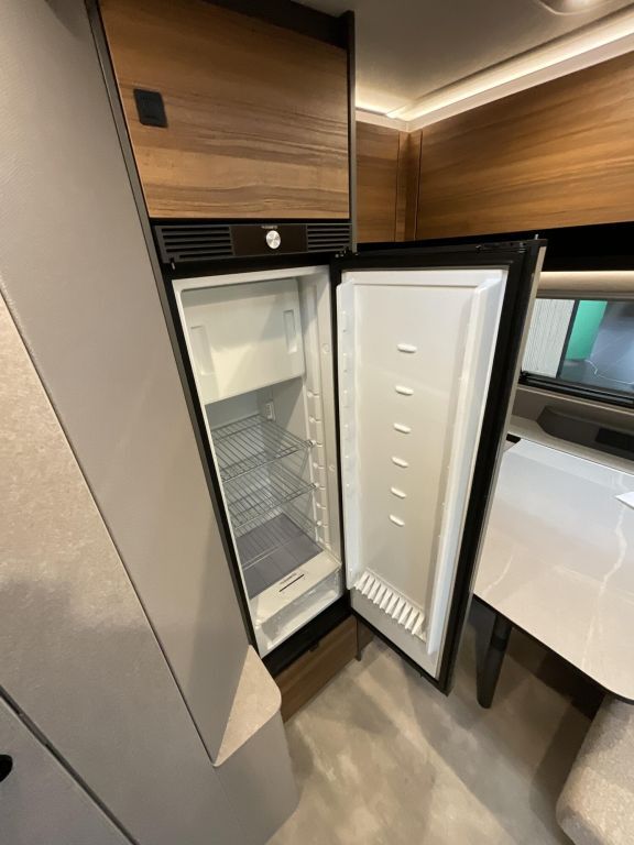 HYMER-ERIBA 442 Markise, Lithium Batterie Ansicht 14 für Fahrzeugdetailseite