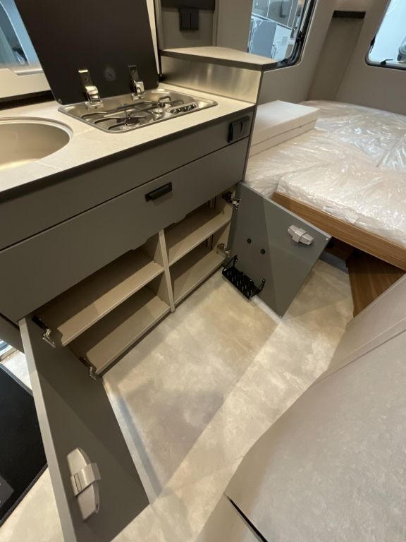 HYMER-ERIBA 442 Markise, Lithium Batterie Ansicht 17 für Fahrzeugdetailseite