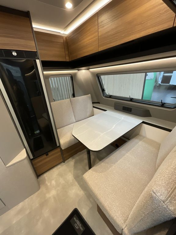 HYMER-ERIBA 442 Markise, Lithium Batterie Ansicht 8 für Fahrzeugdetailseite