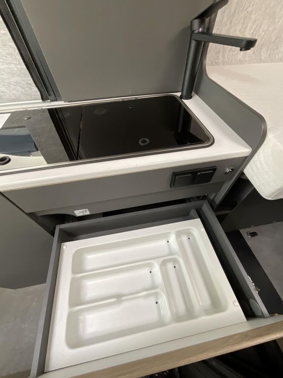 DETHLEFFS 600 DR VW Performance Markise, Solar Ansicht 11 für Fahrzeugdetailseite