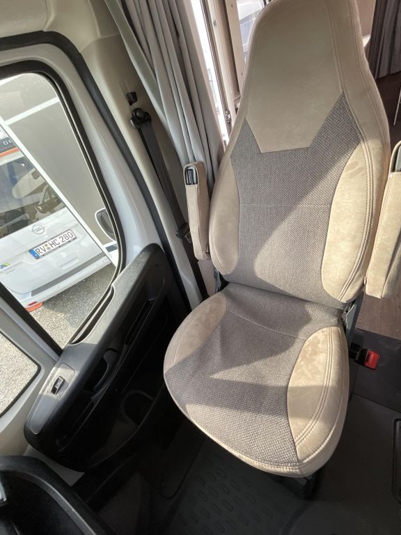 CARADO 361 PRO Markise, Solar, Navi, Smart-TV, Sat Ansicht 19 für Fahrzeugdetailseite