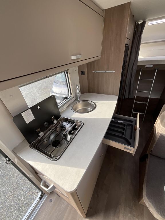 CARADO 361 PRO Markise, Solar, Navi, Smart-TV, Sat Ansicht 20 für Fahrzeugdetailseite