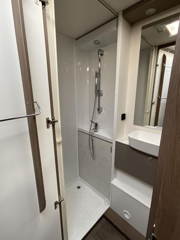 CARADO 464 PRO Ansicht 17 für Fahrzeugdetailseite