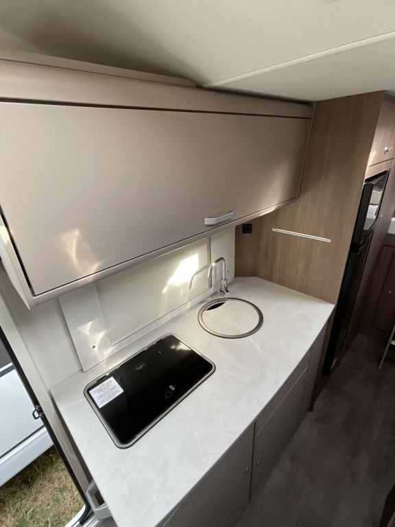 CARADO 464 PRO Ansicht 7 für Fahrzeugdetailseite