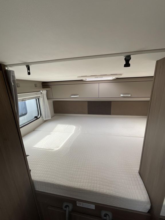 CARADO 464 PRO Solar, Zenec Navi, Premium Smart-TV Ansicht 10 für Fahrzeugdetailseite