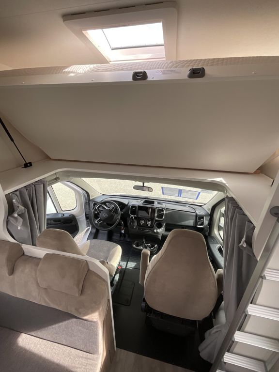 CARADO 464 PRO Solar, Zenec Navi, Premium Smart-TV Ansicht 17 für Fahrzeugdetailseite