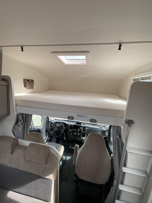 CARADO 464 PRO Solar, Zenec Navi, Premium Smart-TV Ansicht 18 für Fahrzeugdetailseite