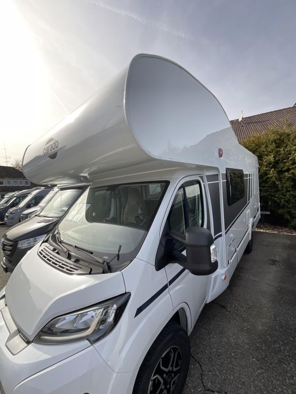 CARADO 464 PRO Solar, Zenec Navi, Premium Smart-TV Ansicht 3 für Fahrzeugdetailseite