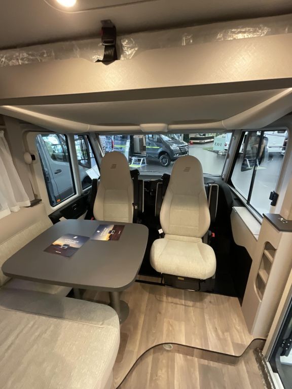 HYMER-ERIBA 474 180 PS, Automatik, Solar, Markise, Ansicht 10 für Fahrzeugdetailseite