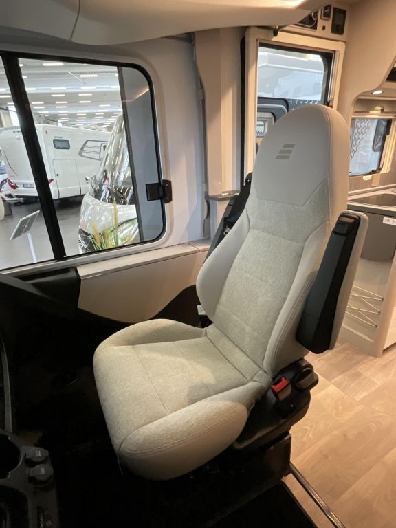 HYMER-ERIBA 474 180 PS, Automatik, Solar, Markise, Ansicht 14 für Fahrzeugdetailseite