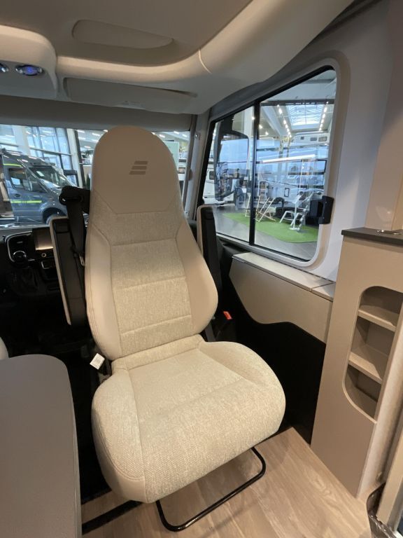 HYMER-ERIBA 474 180 PS, Automatik, Solar, Markise, Ansicht 17 für Fahrzeugdetailseite