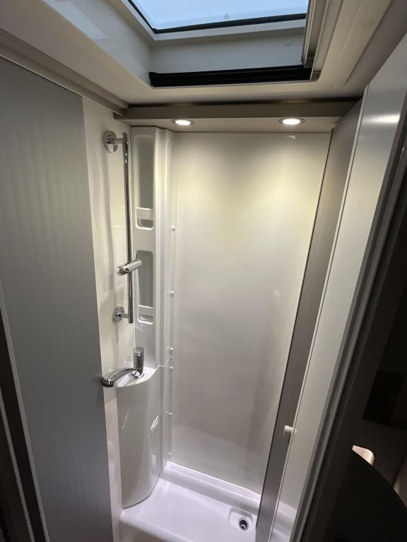 HYMER-ERIBA 474 180 PS, Automatik, Solar, Markise, Ansicht 26 für Fahrzeugdetailseite