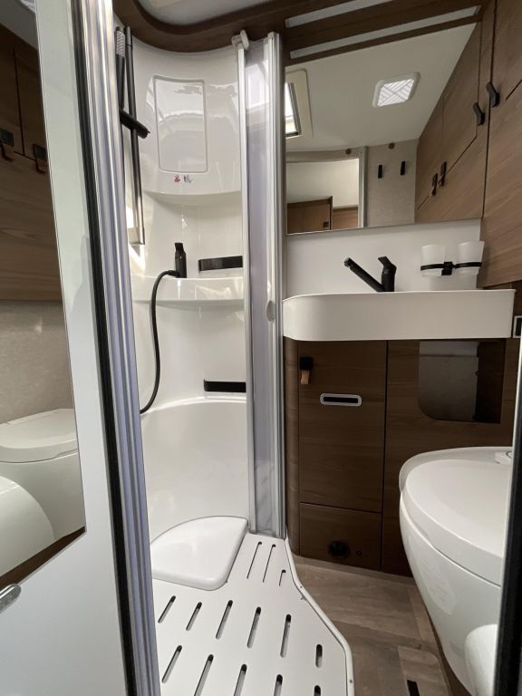 HYMER-ERIBA 580 4x4, Solar, Sat, TV, Premium, Autark Ansicht 16 für Fahrzeugdetailseite