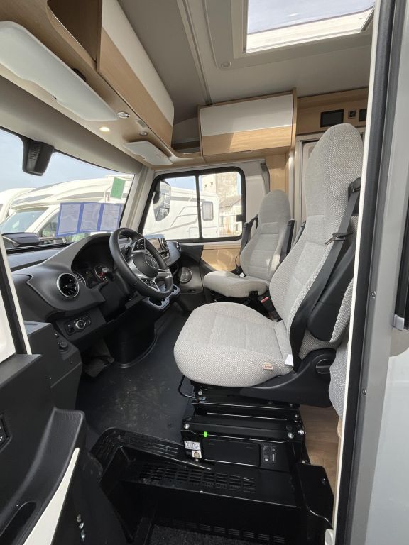 HYMER-ERIBA I 580 Solar, Markise, Sat, wenig km Ansicht 12 für Fahrzeugdetailseite