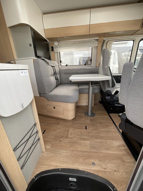 HYMER-ERIBA I 580 Solar, Markise, Sat, wenig km Ansicht 13 für Fahrzeugdetailseite