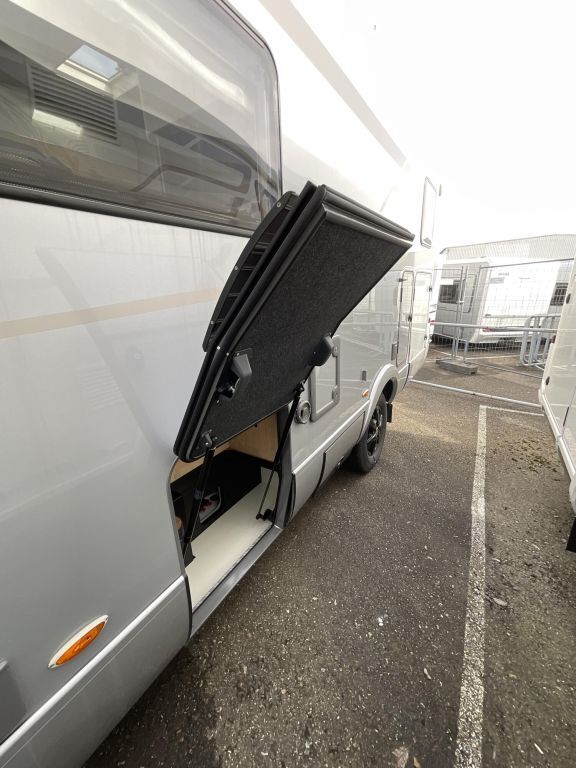 HYMER-ERIBA I 580 Solar, Markise, Sat, wenig km Ansicht 6 für Fahrzeugdetailseite