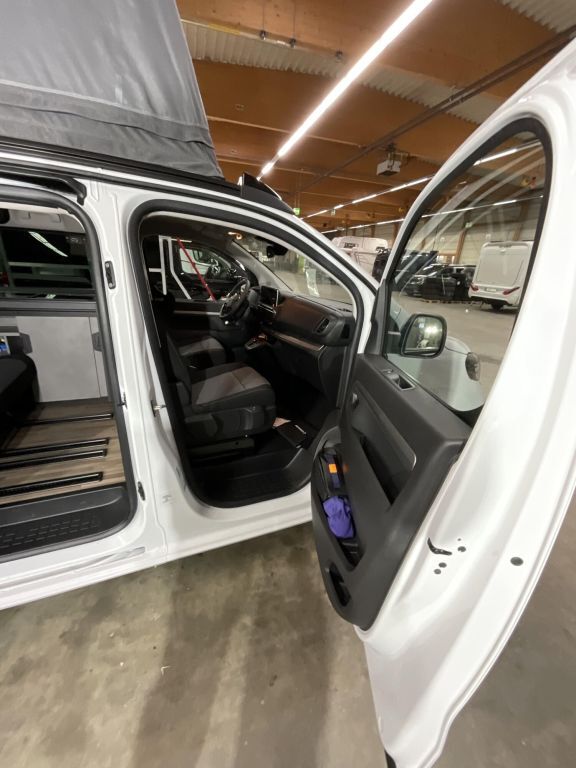 CROSSCAMP 5.0 F Verfügbar ab 03/2027 Ansicht 3 für Fahrzeugdetailseite