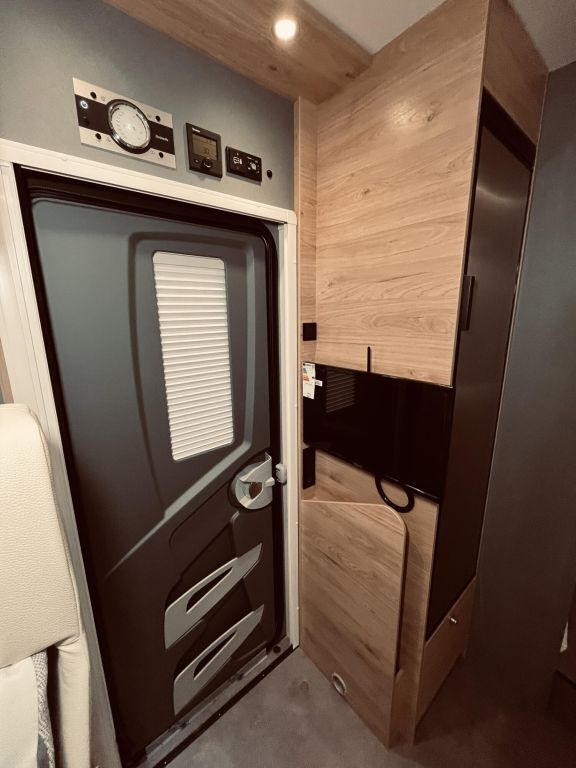 DETHLEFFS T 7052 DBL Active Winterpaket, Solar, Ansicht 13 für Fahrzeugdetailseite