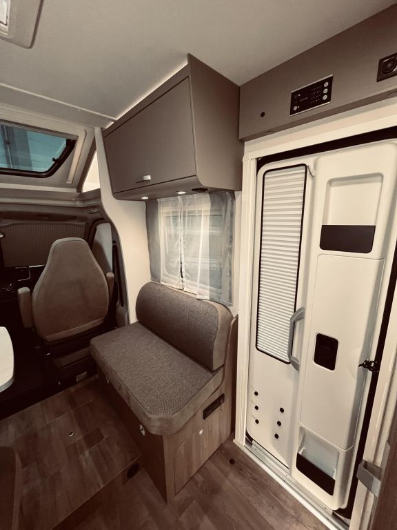 CARADO 448 Automatik, Navi, Sat, TV Ansicht 12 für Fahrzeugdetailseite