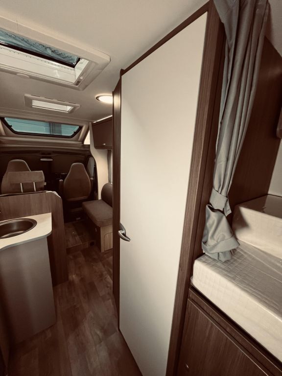 CARADO 448 Automatik, Navi, Sat, TV Ansicht 24 für Fahrzeugdetailseite