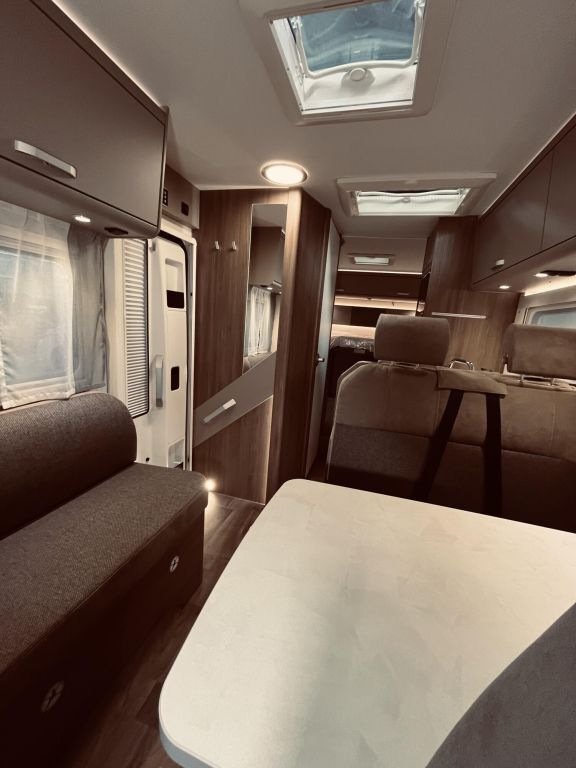 CARADO 448 Automatik, Navi, Sat, TV Ansicht 8 für Fahrzeugdetailseite