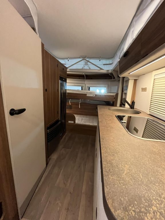 HYMER-ERIBA 560 Ansicht 13 für Fahrzeugdetailseite