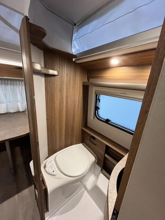 HYMER-ERIBA 560 Ansicht 21 für Fahrzeugdetailseite