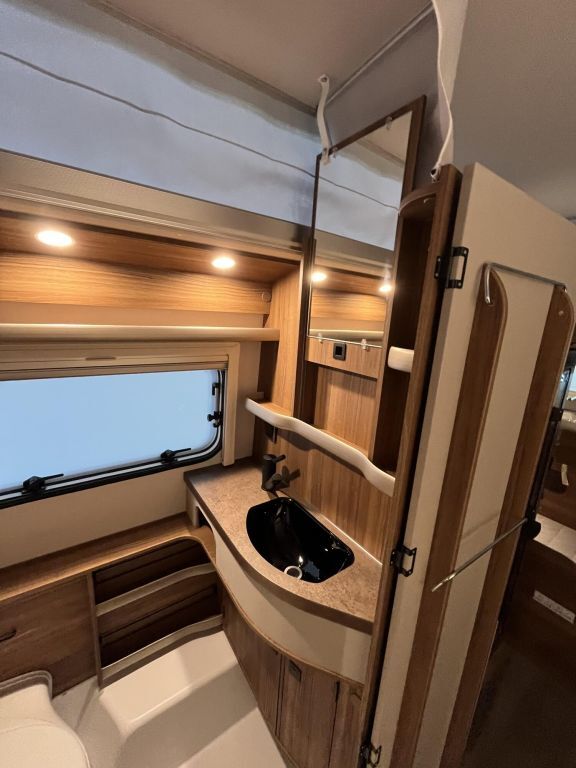 HYMER-ERIBA 560 Ansicht 23 für Fahrzeugdetailseite