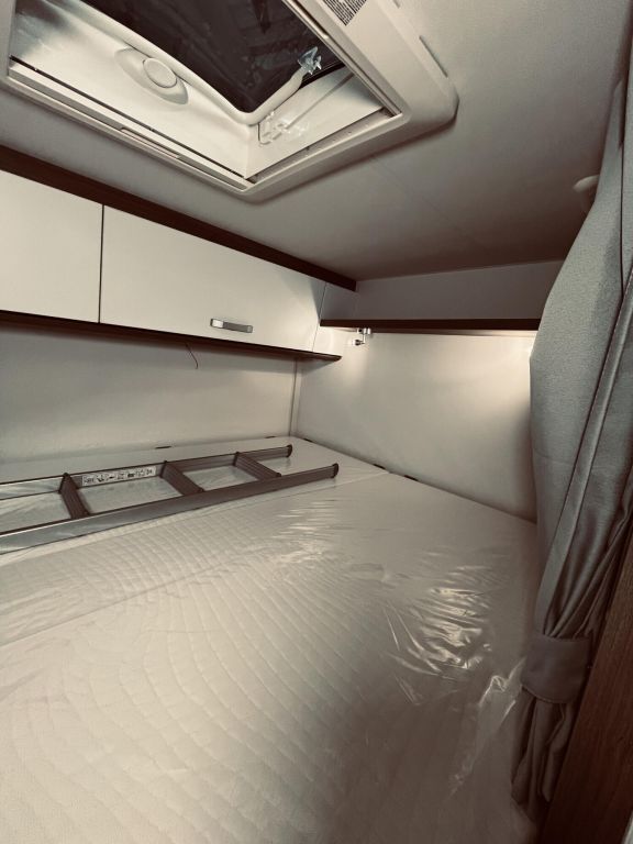 CARADO V132 Automatik Ansicht 10 für Fahrzeugdetailseite