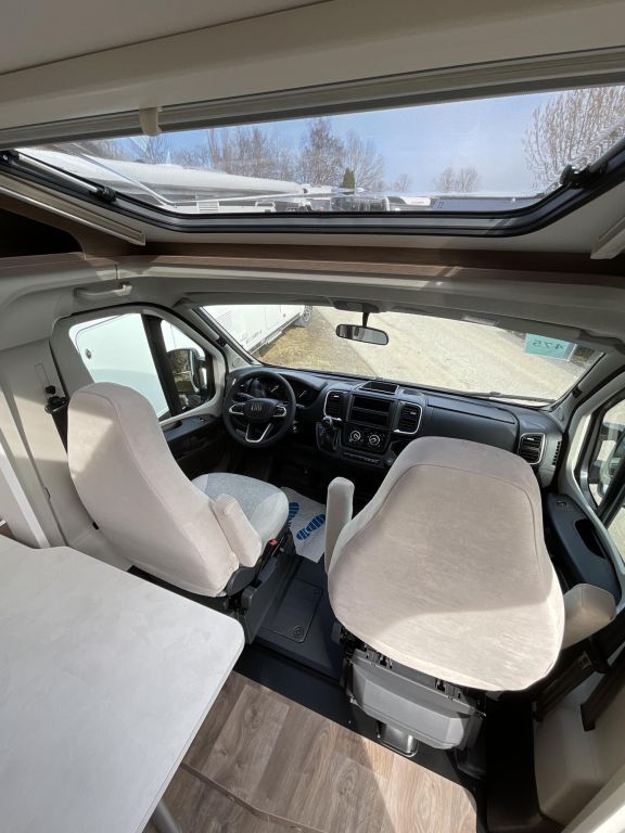 CARADO V337 Automatik, Markise Ansicht 15 für Fahrzeugdetailseite