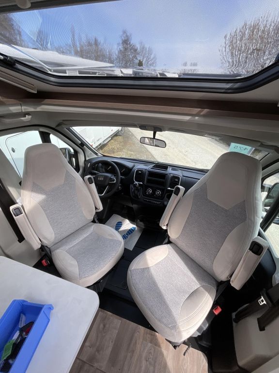 CARADO V337 Automatik, Markise Ansicht 16 für Fahrzeugdetailseite