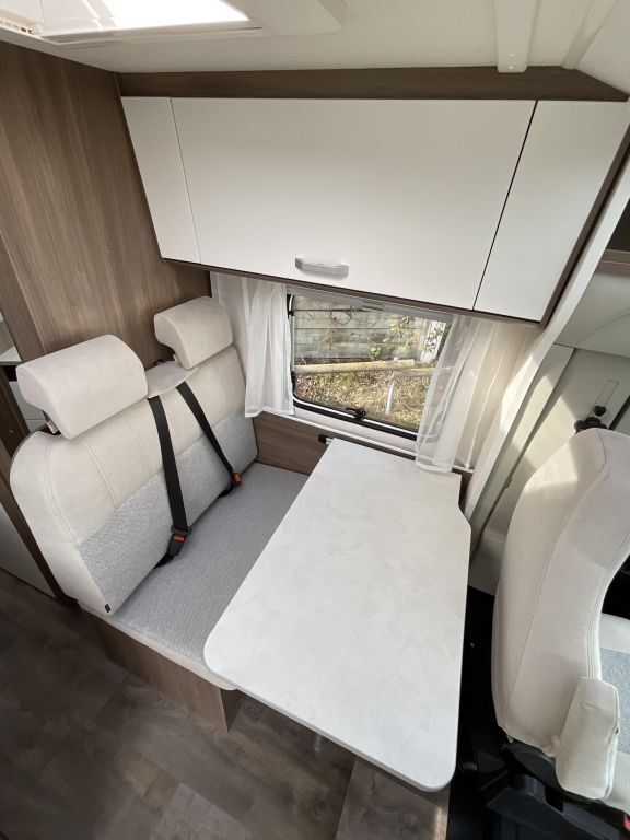 CARADO V337 Automatik, Markise Ansicht 6 für Fahrzeugdetailseite