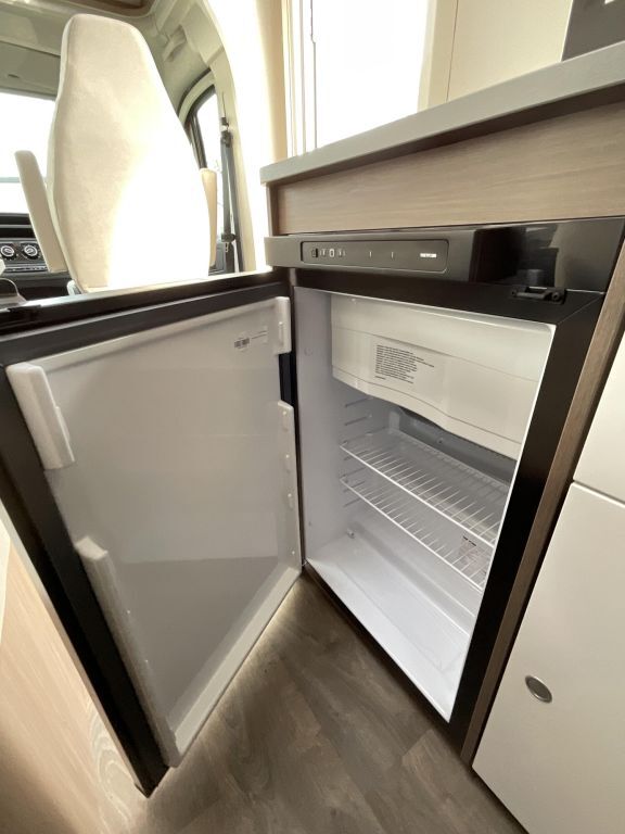 CARADO V337 Automatik, Markise Ansicht 8 für Fahrzeugdetailseite