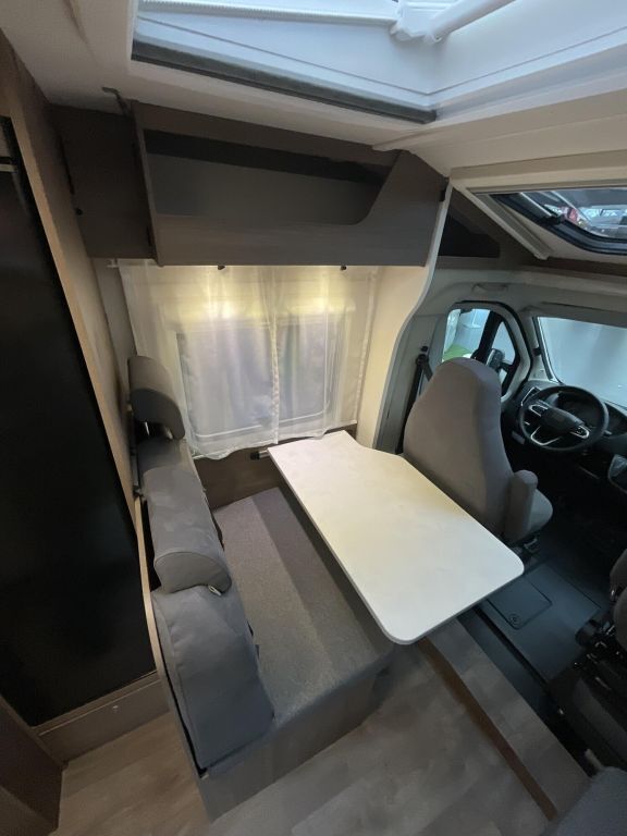 CARADO V347 pro + Ansicht 10 für Fahrzeugdetailseite