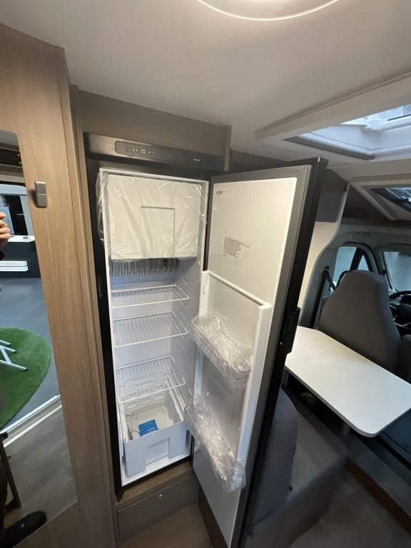 CARADO V347 pro + Ansicht 18 für Fahrzeugdetailseite