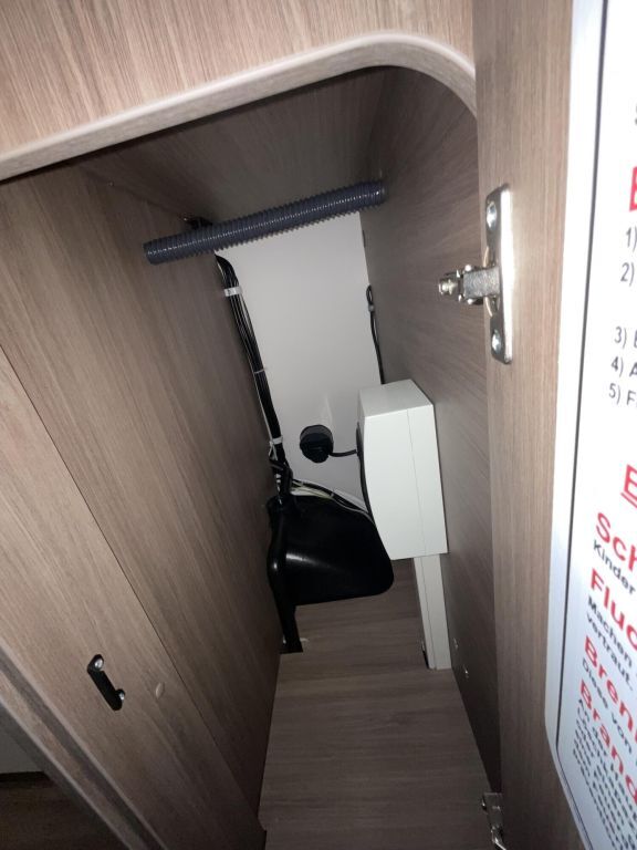 CARADO V347 pro + Ansicht 23 für Fahrzeugdetailseite