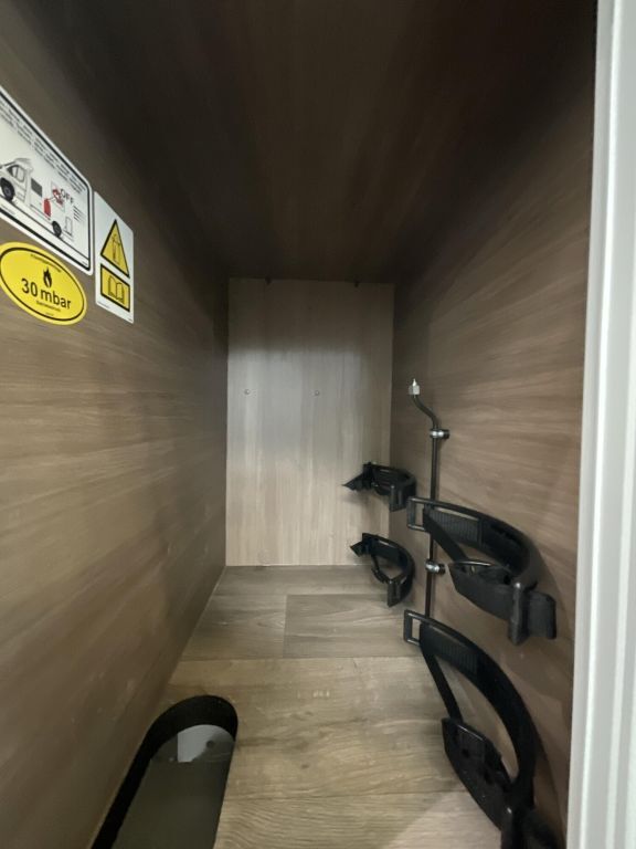 CARADO V347 pro + Ansicht 8 für Fahrzeugdetailseite