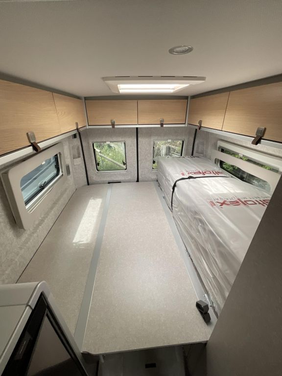 HYMER-ERIBA Yellowstone Maxi 180 PS Ansicht 11 für Fahrzeugdetailseite